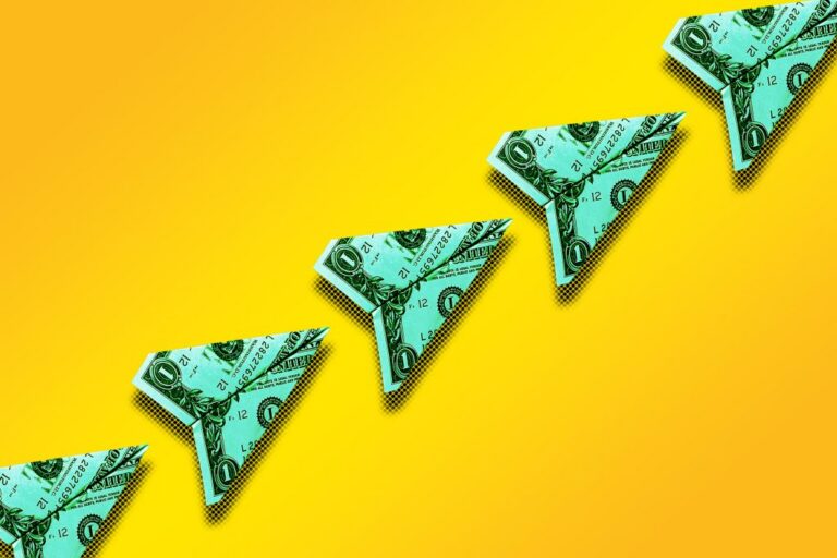 Strategies for saving on everyday purchases in the USA