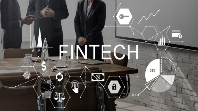 The role of fintechs in transforming personal finance in the US