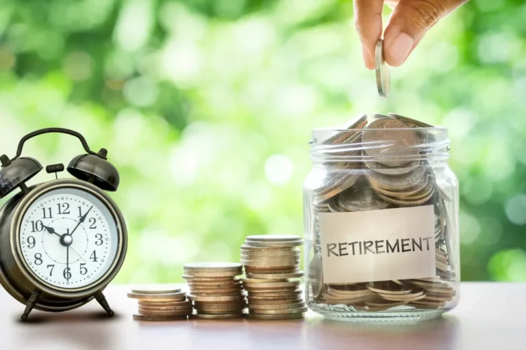 US retirement savings strategies: 401(k) and IRA