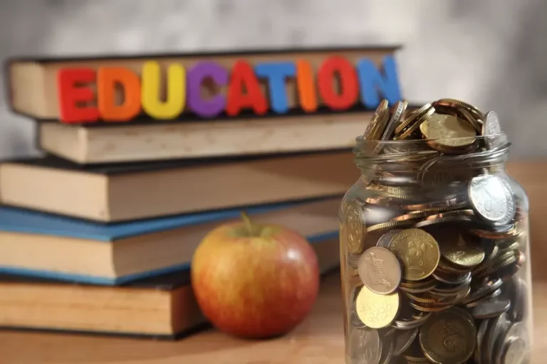 Strategies for saving for your children’s education in the USA