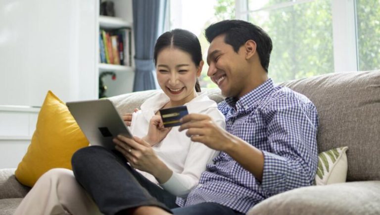 Digital bank accounts: Benefits and challenges for American consumers