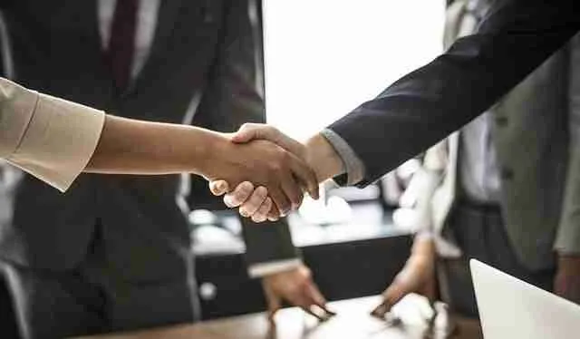 Negotiation techniques for buying commercial real estate in the USA