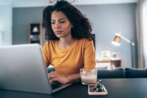 How to efficiently manage student loan debt in the U.S.