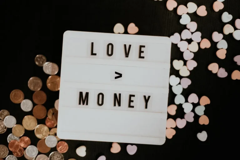 The Impact of Joint Financial Management on Marital Satisfaction and Conflict Resolution