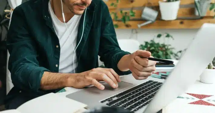 Cursos pagos com acesso vitalício: Veja vantagens e desvantagens!