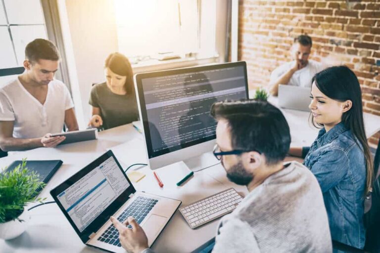 Curso pago de programação full stack: O que está incluso?