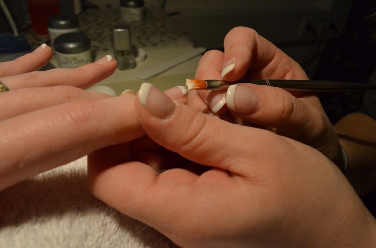 Curso para manicures online e grátis: Alongamento de unhas