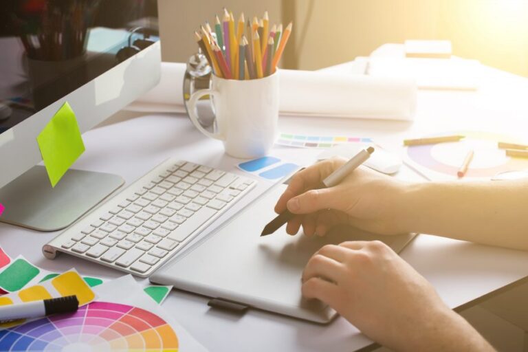 Quanto custa um curso pago de design gráfico em 2025?